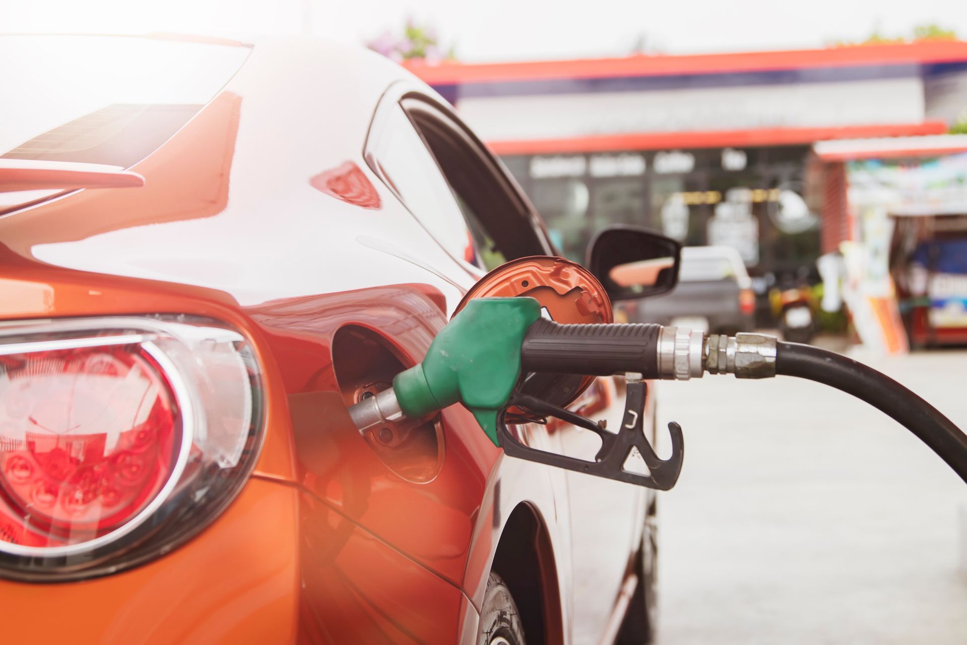 How Does The Gas Pump Know When The Tank Is Full? | Global Auto Care