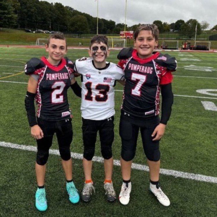 3 players on ground