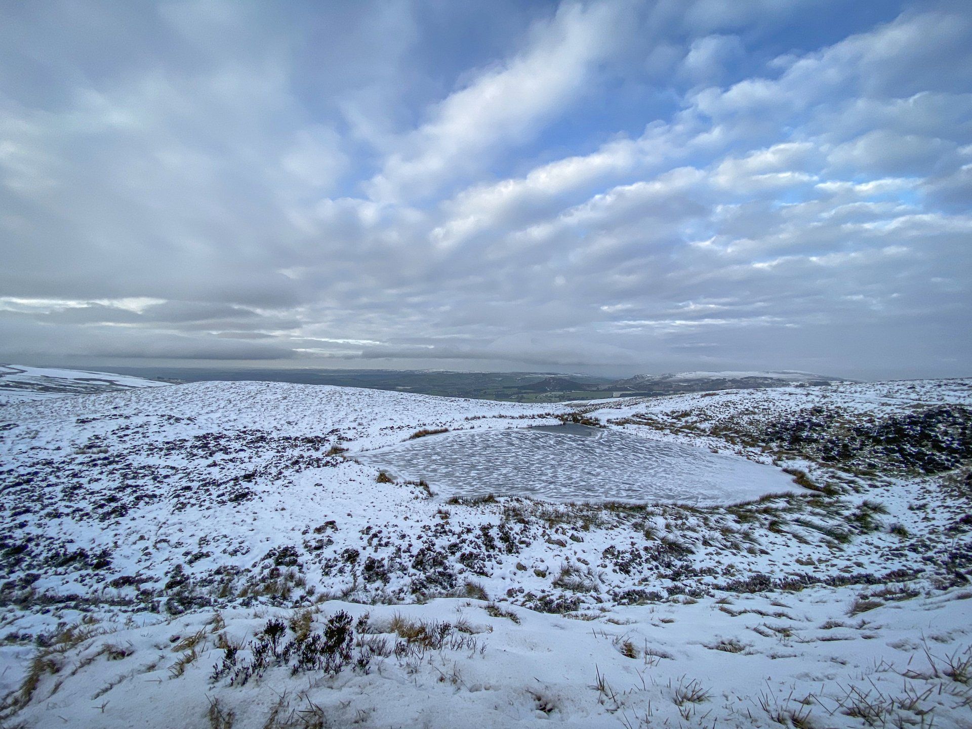 Mermaid pool Staffordshire Moorlands in the snow