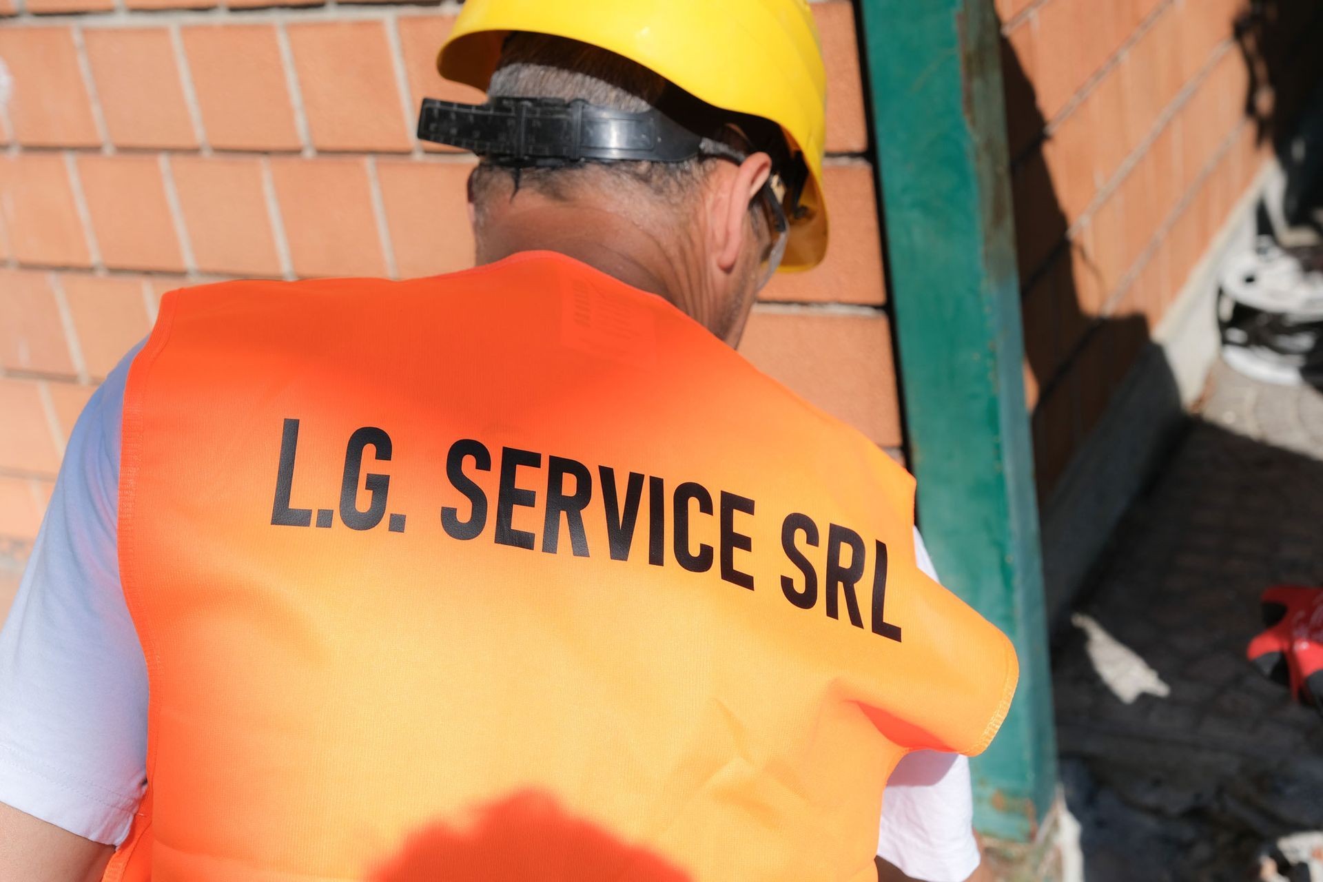 operaio l.g. service