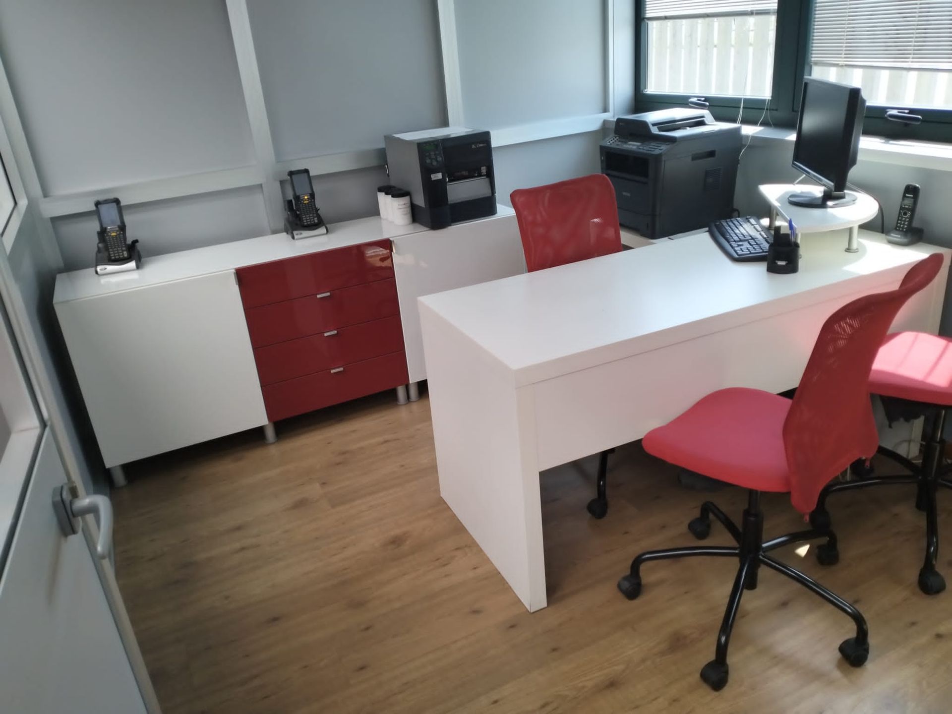 interventi di pulizia in un ufficio