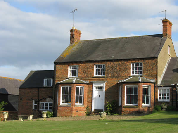 Farmhouse Bed And Breakfast | Milton Keynes And Bedford | Newton Park Farm