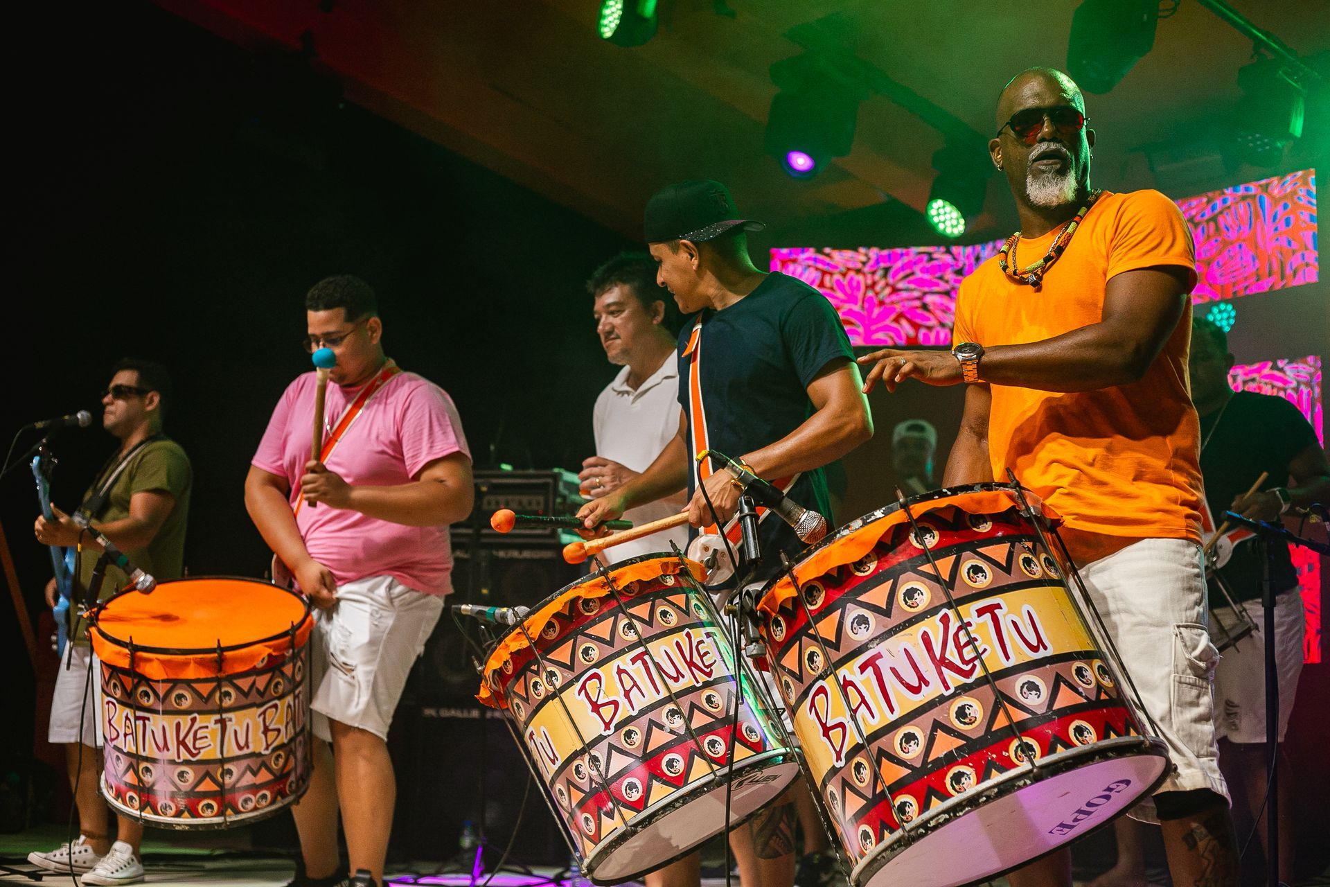 Bar e serviço de praia - Kembali Hotel