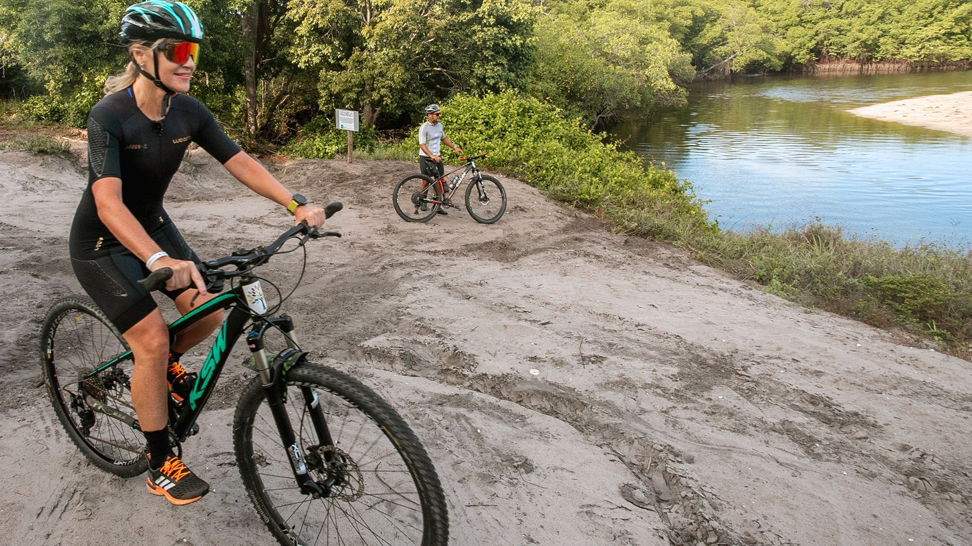 Lazer - Kembali Hotel