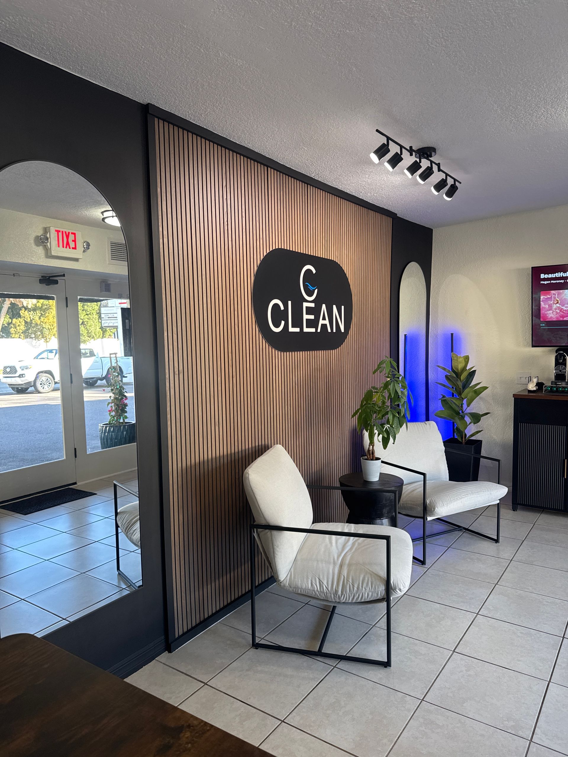 Tampa Florida, Tampa Bay, Dry Cleaning, Laundry Services