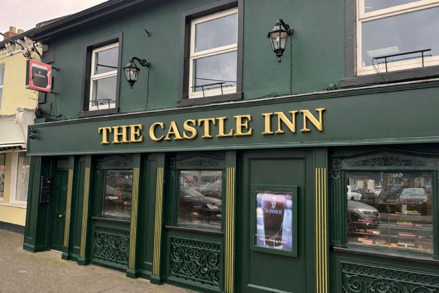 The Castle Inn Bray Storefront