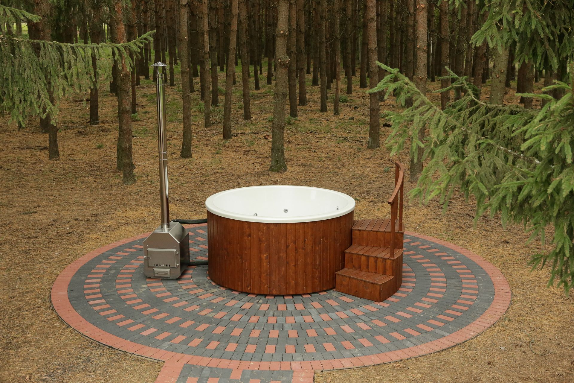 Badestampen Thor, levert av Fyringsstamp i skogen