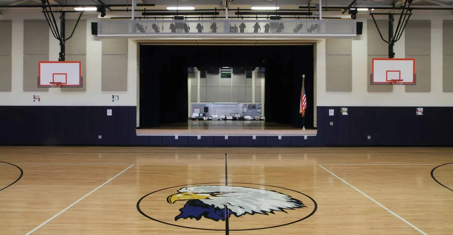 Mauro_sheridan_interior_stage_gym_music_room