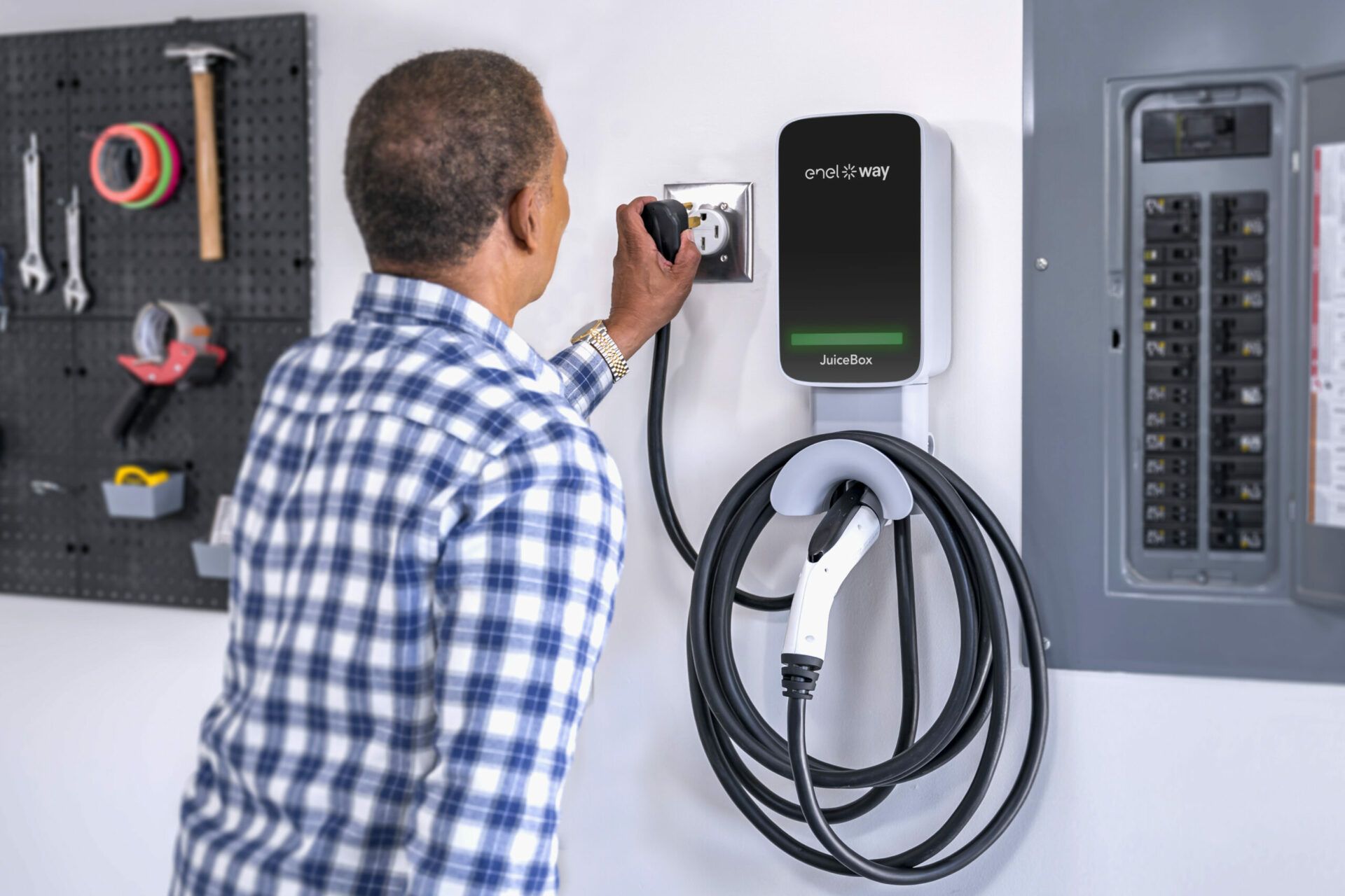 EV charger installation near me,Denver, electric car charger, home EV charger installation in Denver