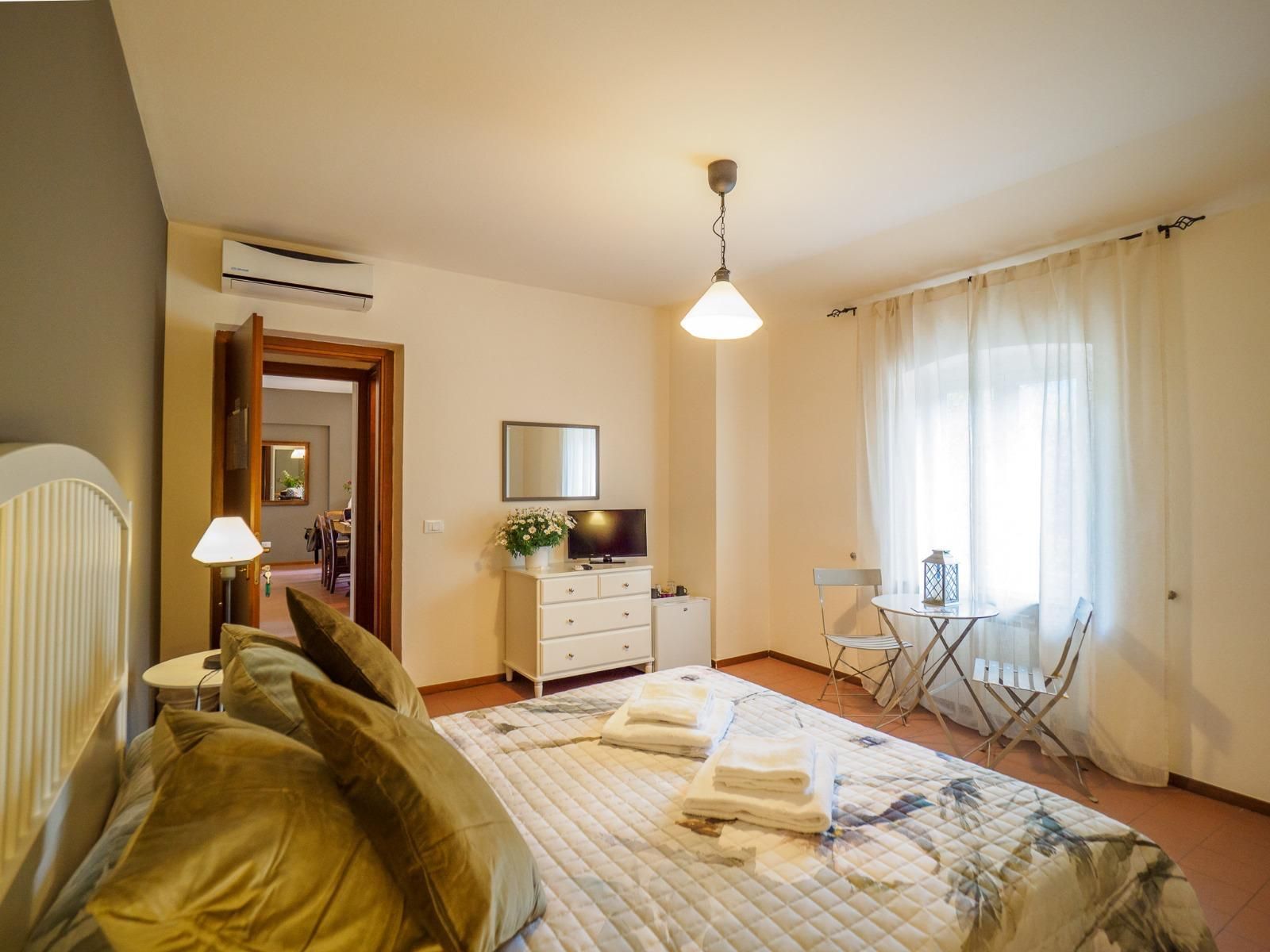 camera da letto della Locanda Da Caran a La Spezia