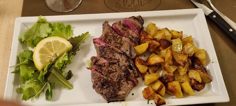 tagliata di carne con patate al forno