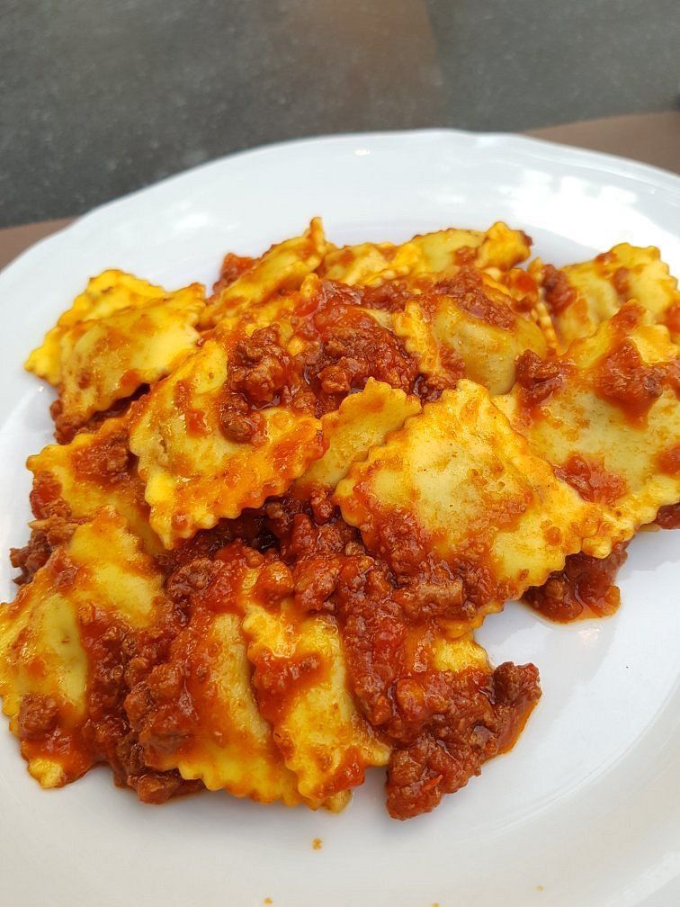 ravioli al ragù