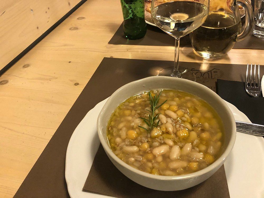 zuppa di ceci Antica Osteria da Caran La Spezia