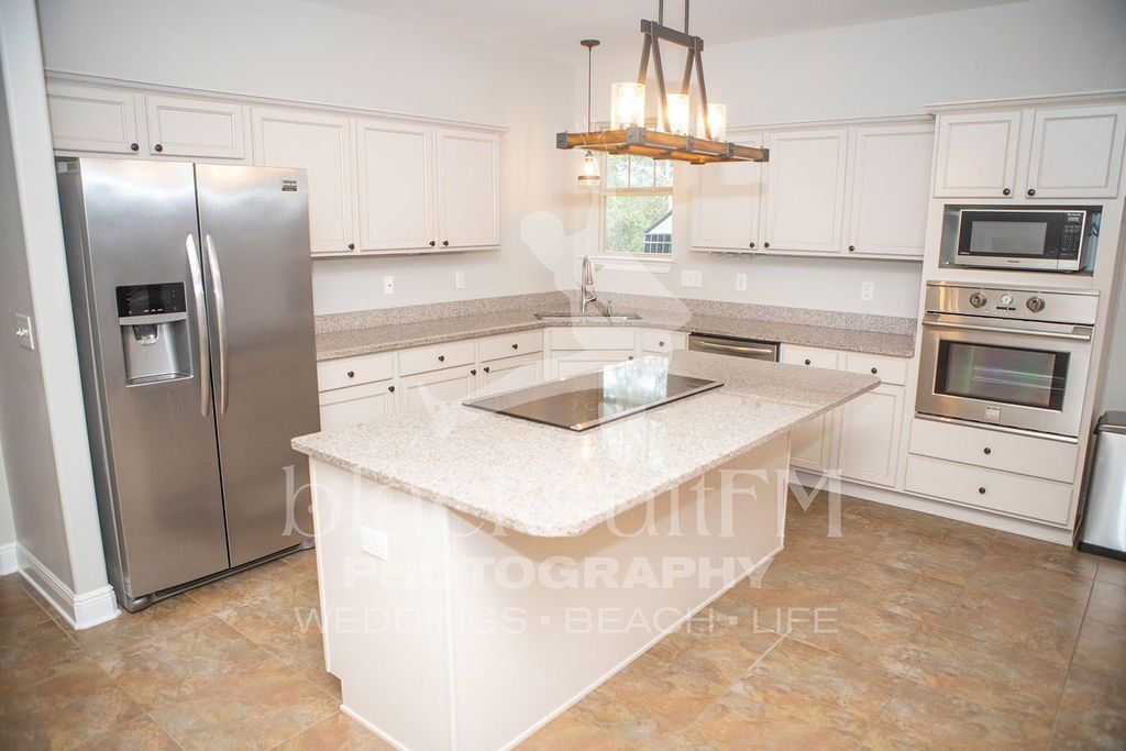 Kitchen Marble Countertop — Ft. Walton Beach, FL — Blacksuit FM Photography & Design