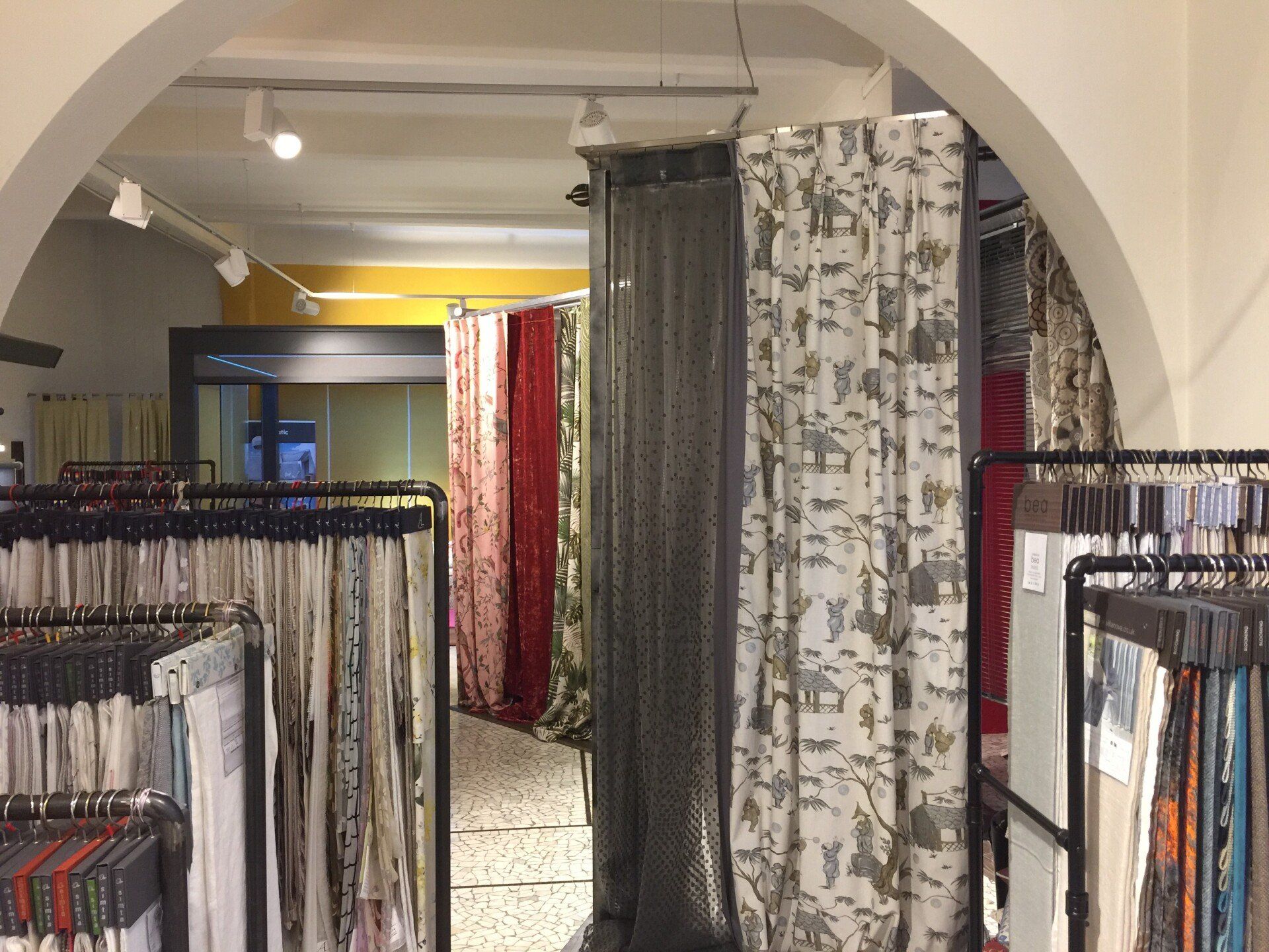 tende disponibili all'interno dello showroom