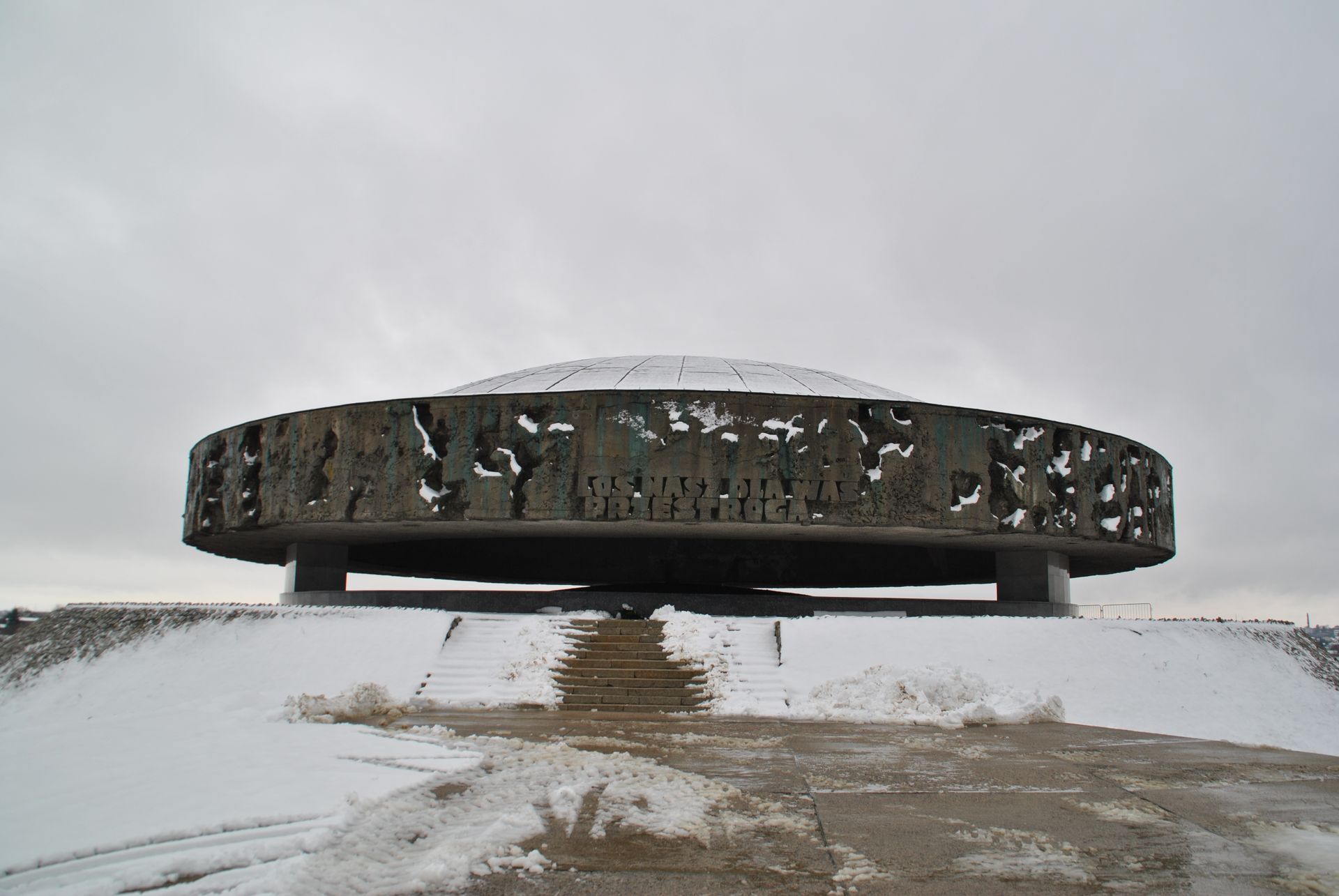 Majdanek memorial