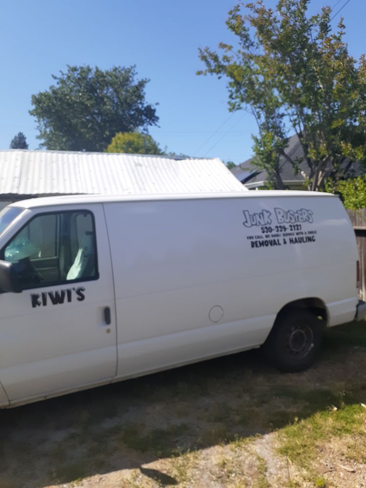 Kiwi's Junk Busters junk removal van serving Anderson CA
