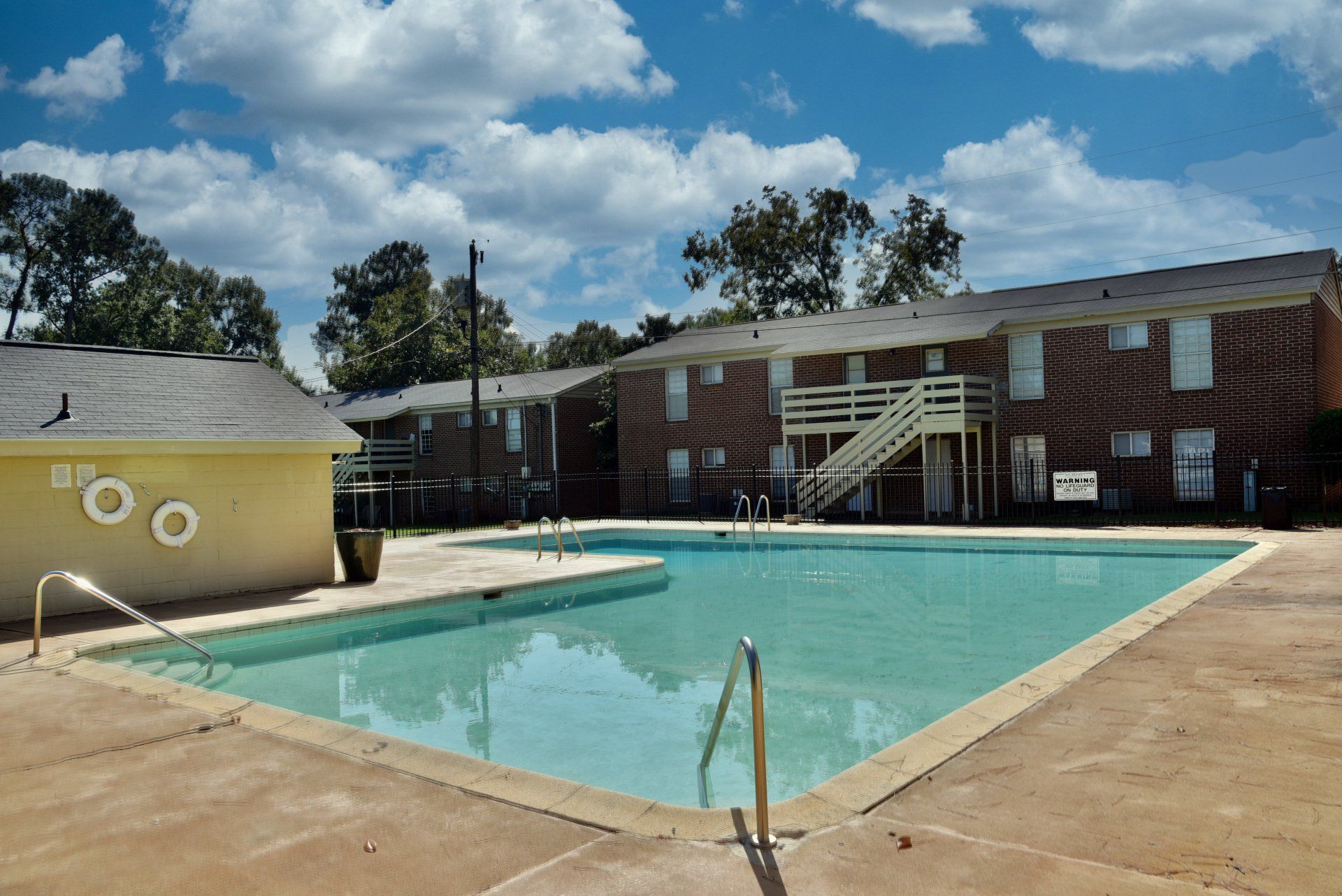 Albany, GA Apartments for Rent Pool, Sundeck, Lake Views, Patios