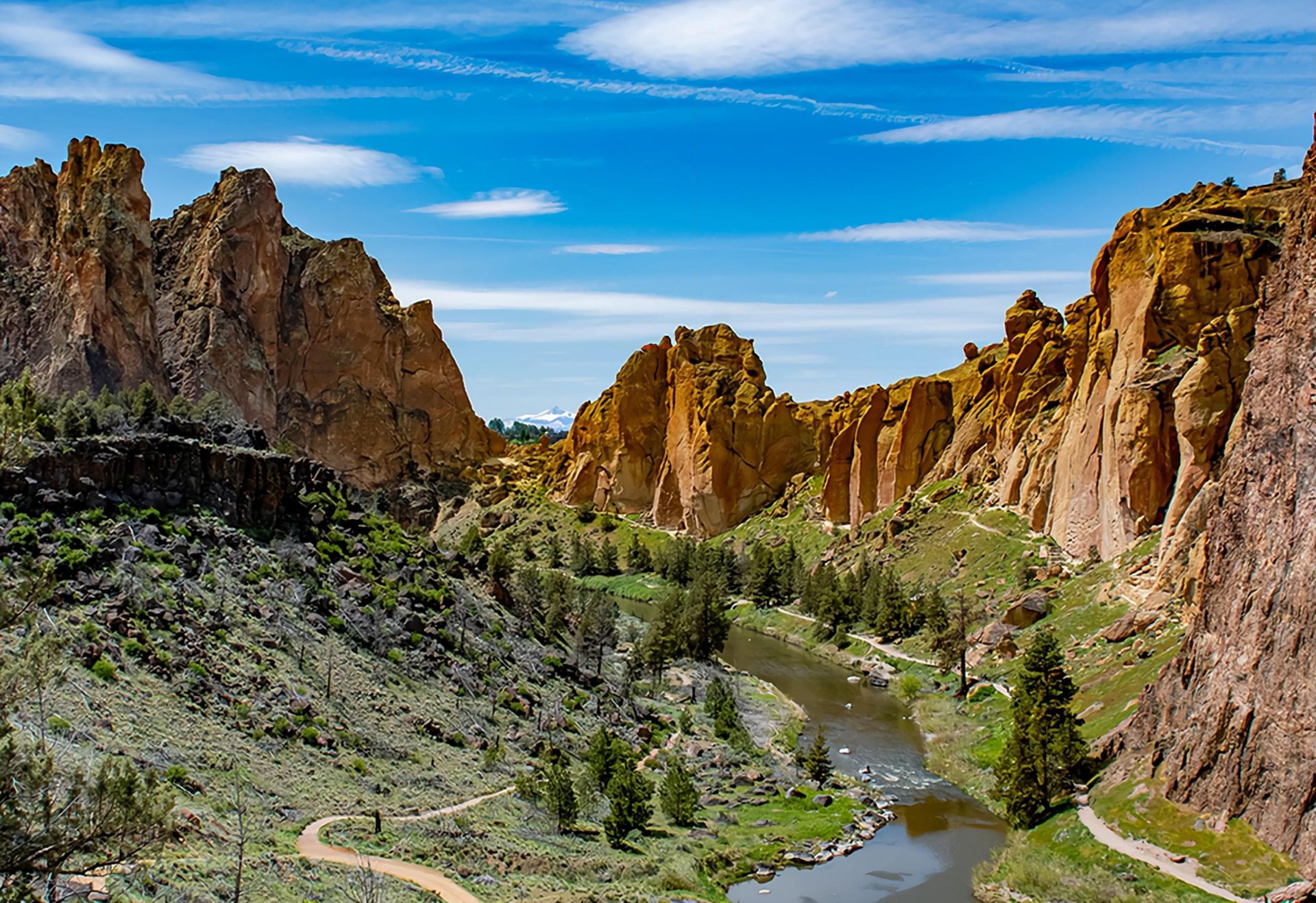 Smith Rock Alan watts, Watts Rocks, Smith Rock, adventure, Alan Watts, Smith Rock State Park, beauty, rock formations, scenic trails, exploration, one-on-one sessions, public speaking engagements, hiking tours, group adventures, thrill of adventure