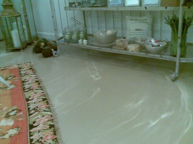 Superficie in resina e microcemento