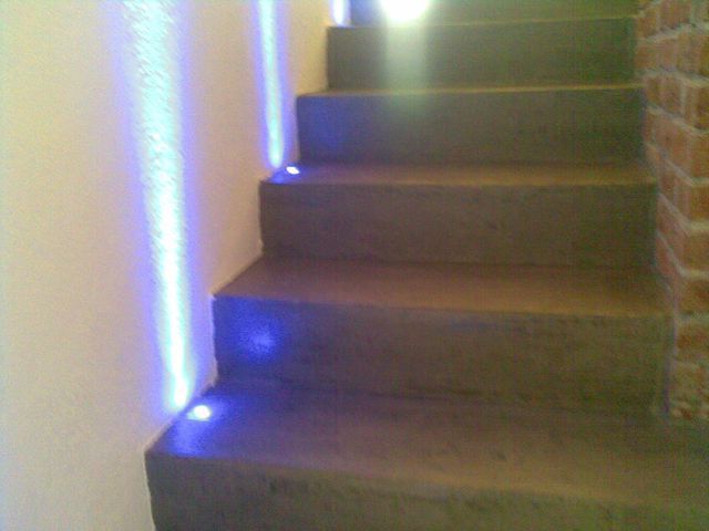 Superficie in resina e microcemento