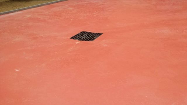 Superficie in resina e microcemento