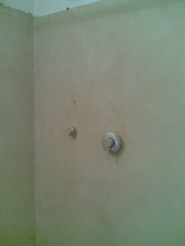 Superficie in resina e microcemento