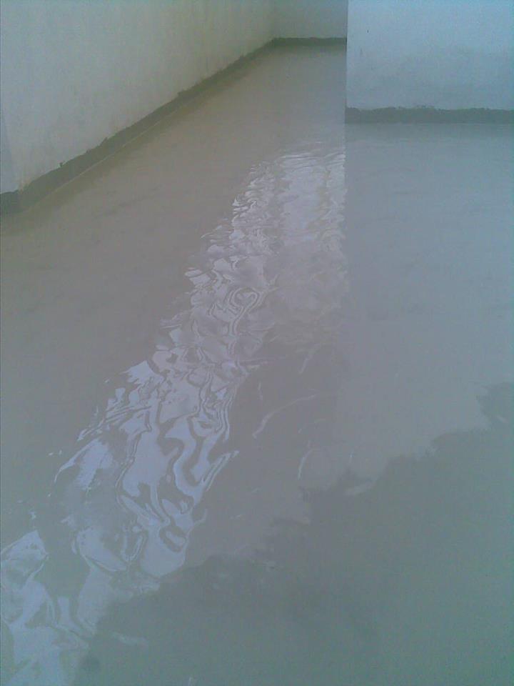 Superficie in resina e microcemento