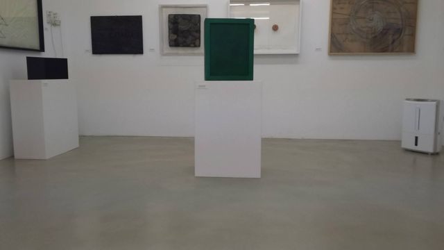 Superficie in resina e microcemento