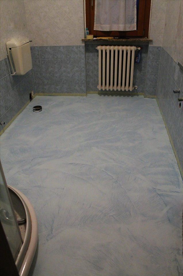 Superficie in resina e microcemento