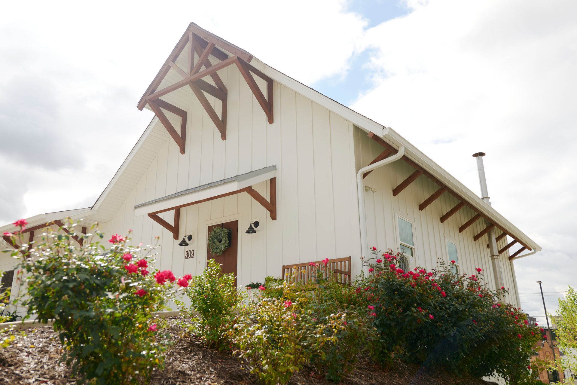 Wide Front View of Three Story Coffee's Short-Term Rental in Jefferson City, MO