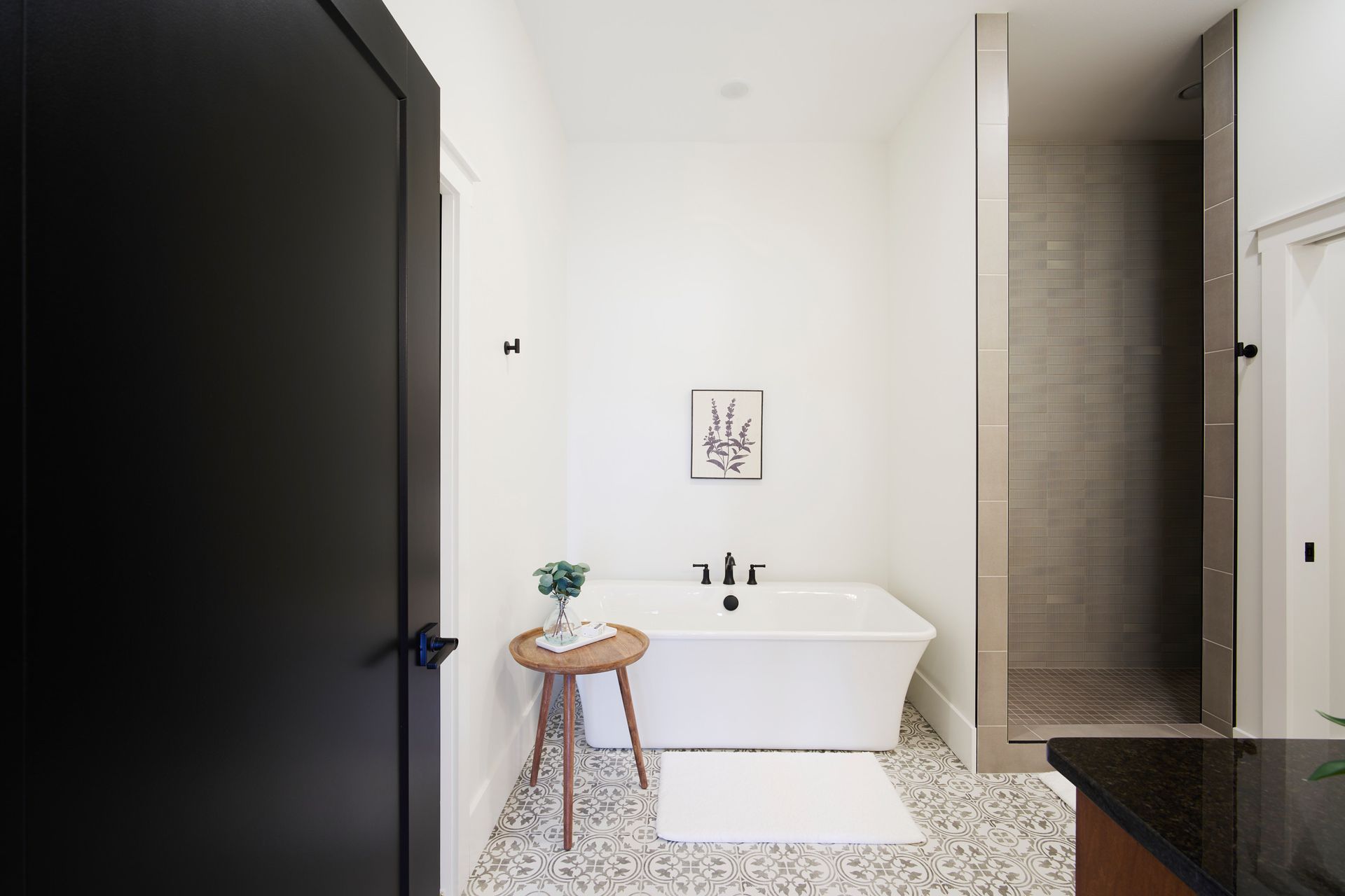 Full View of Bathtub & Shower at Three Story Coffee's Vacation Rental in Jefferson City, MO.