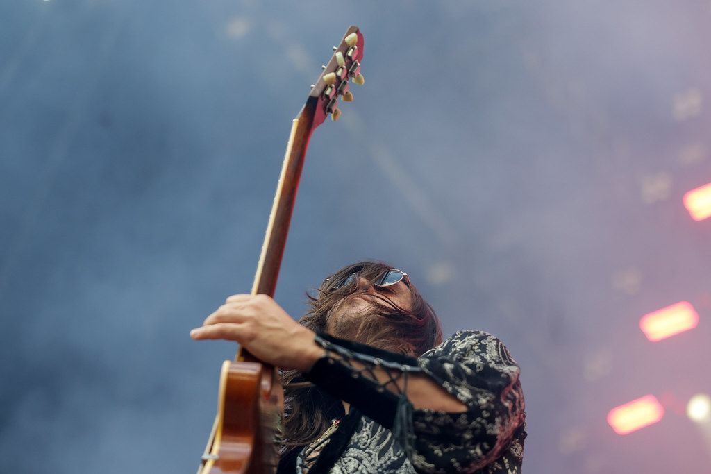 dirty honey no monsters of rock