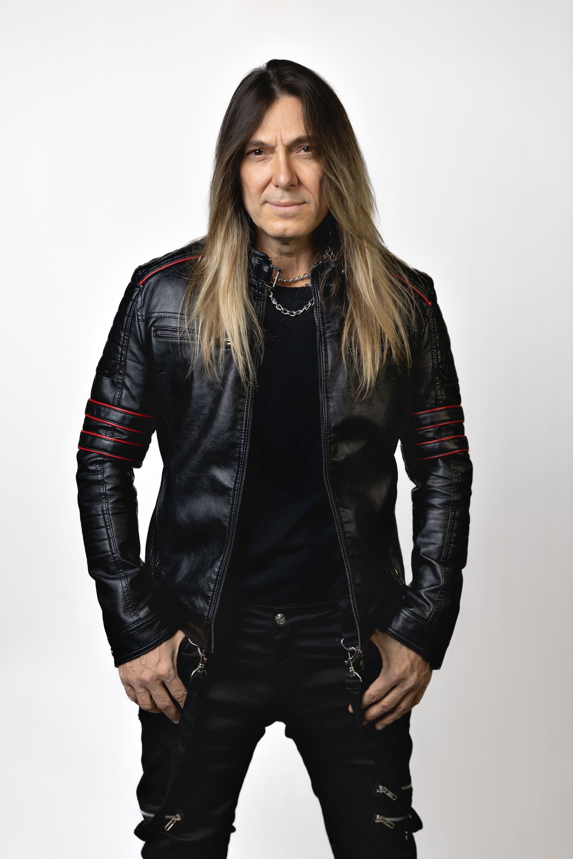 Edu Falaschi revela capa e tracklist de “MI’RAJ”, capítulo final da trilogia iniciada com “Vera Cruz