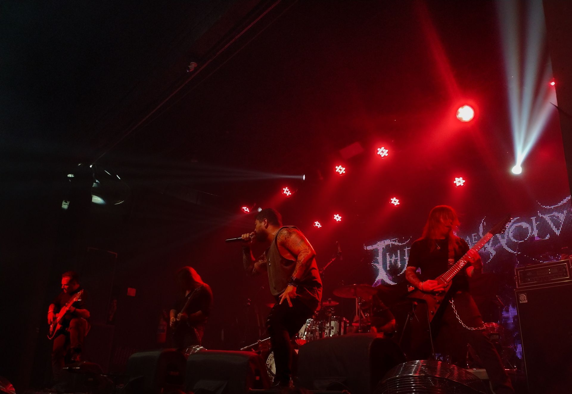 throw me to the wolves  em SP