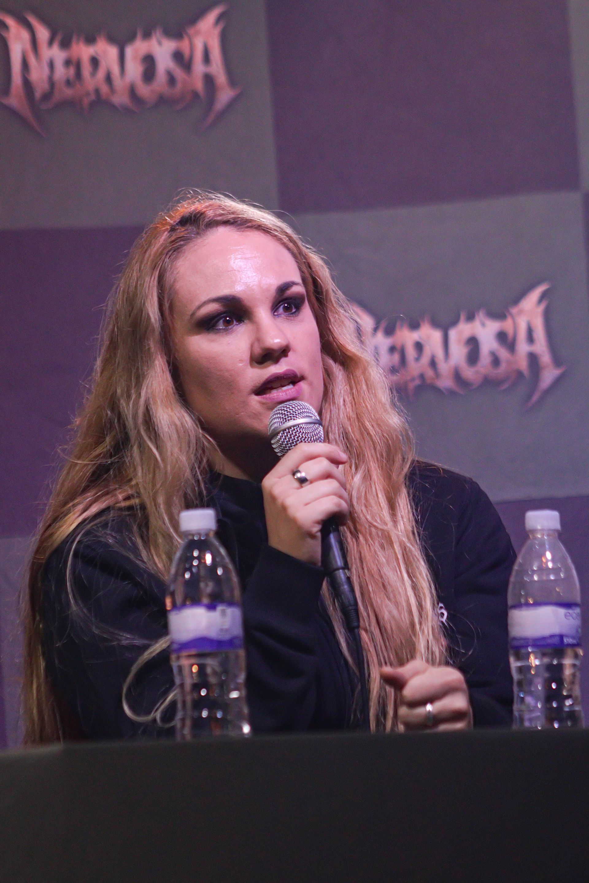 coletiva de imprensa da nervosa em sp