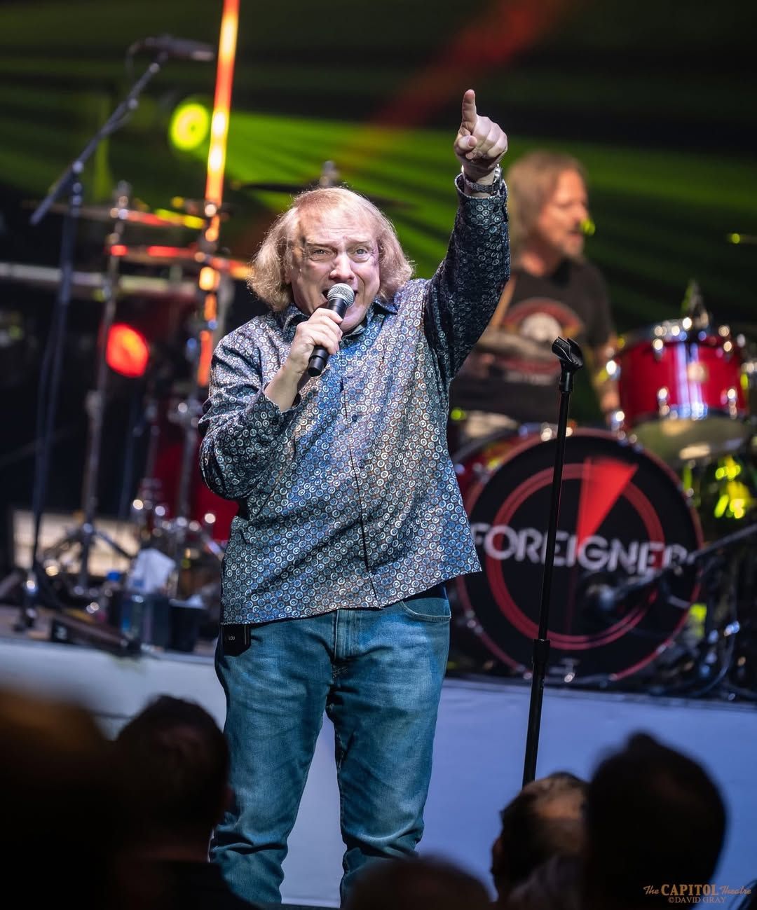 Lou Gramm lança “Time Heals The Pain” e prepara álbum solo com material inédito gravado nos anos 198