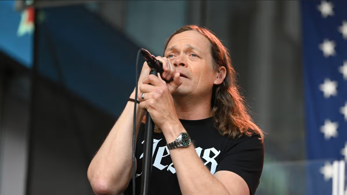 Brad Arnold, fundador e vocalista do 3 Doors Down falece aos 47 anos