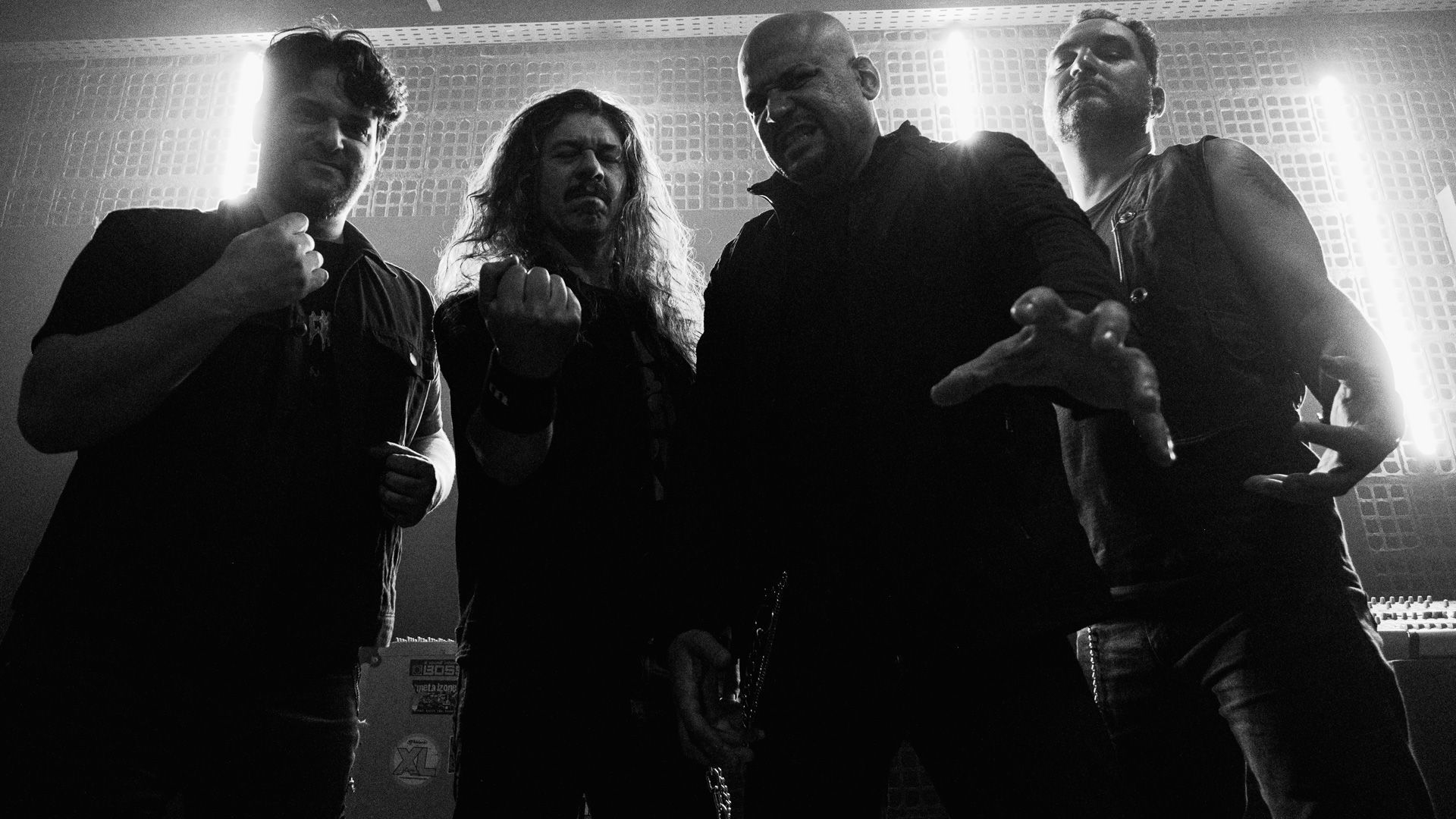 Sarcasmo lança o single e videoclipe “Sombras da Tentação”