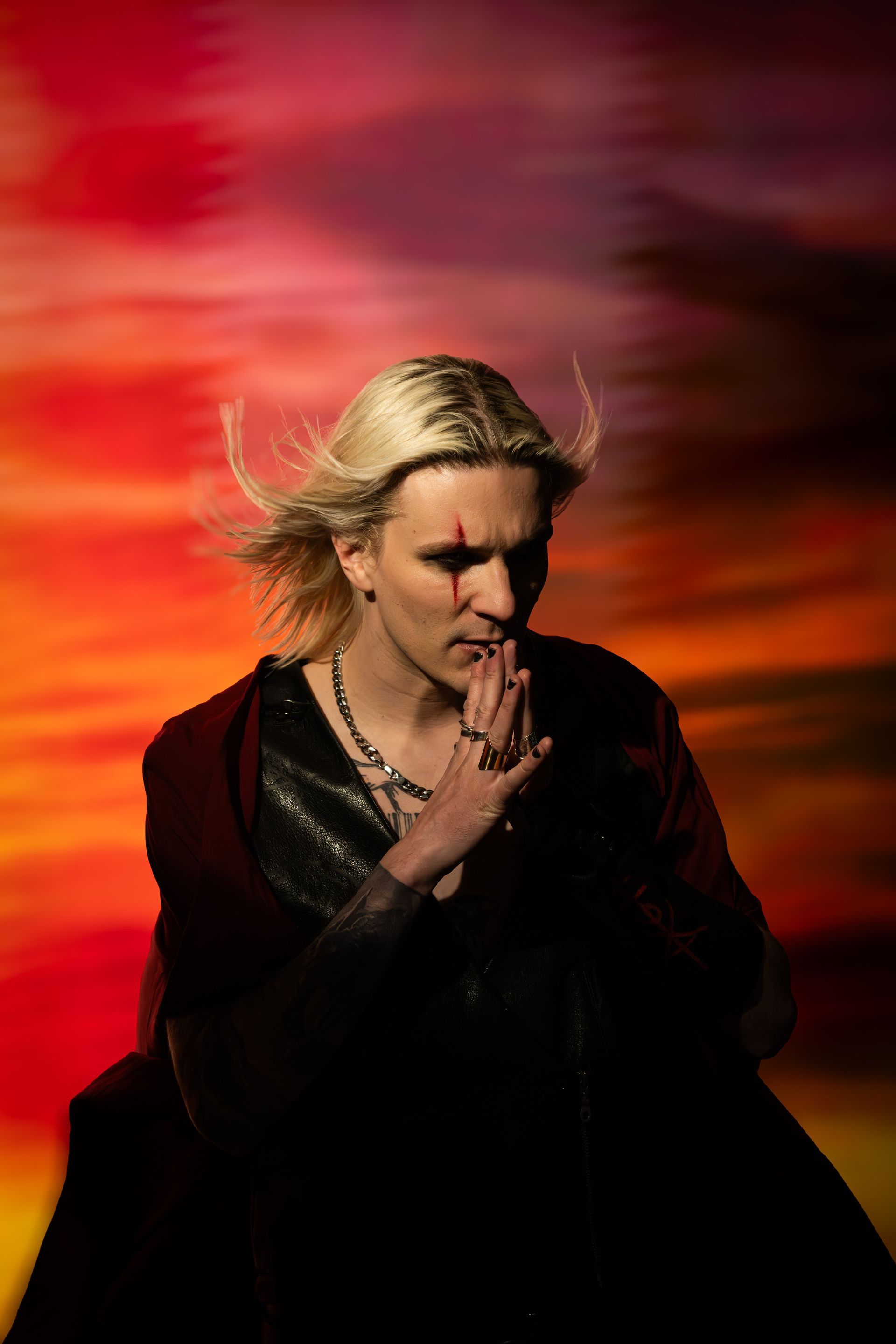 Hokka estreia com “Via Miseria IV” e lança clipe da faixa-título