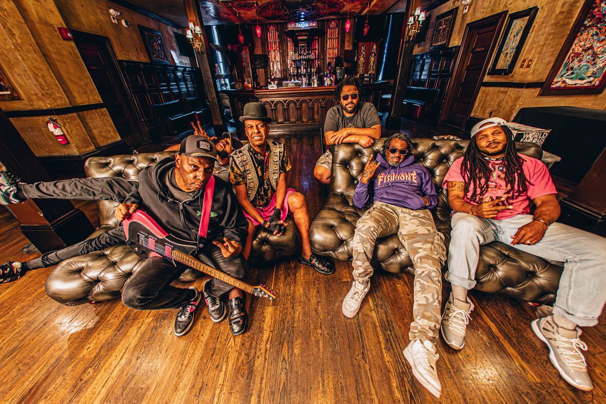 Fishbone volta a São Paulo com show que reúne punk, ska, hardcore e funk em noite única no Fabrique 