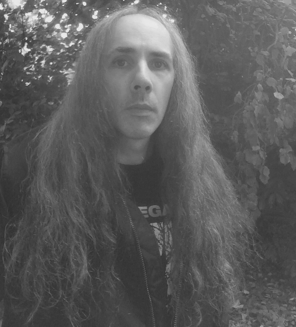 Invading Chapel aposta em peso doom e atmosfera sombria no single “Spreading The Venom”