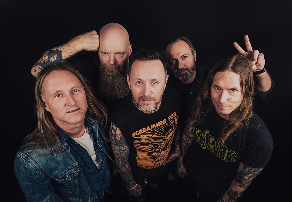 Audrey Horne anuncia novo álbum Achilles e divulga “Insanity”