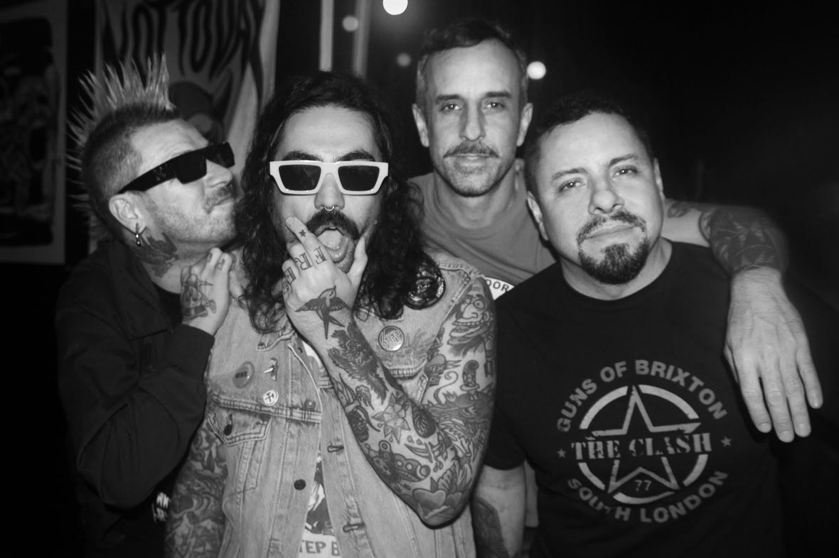 Faca Preta e 88 Não! abrem show do Booze & Glory em São Paulo no Hangar 110