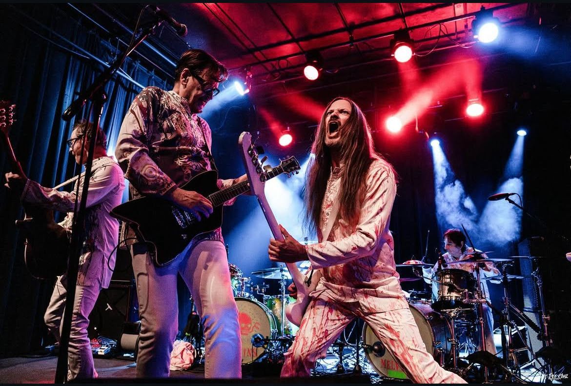 Redd Kross estreia no Brasil com show histórico no Cine Joia em São Paulo