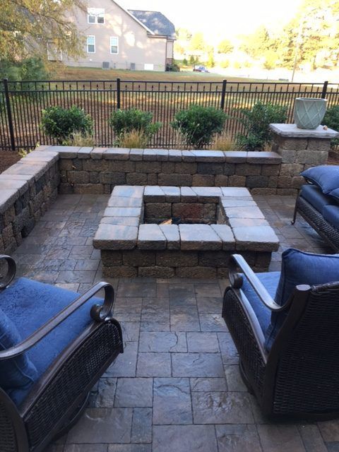 Fireplaces and Firepits 10