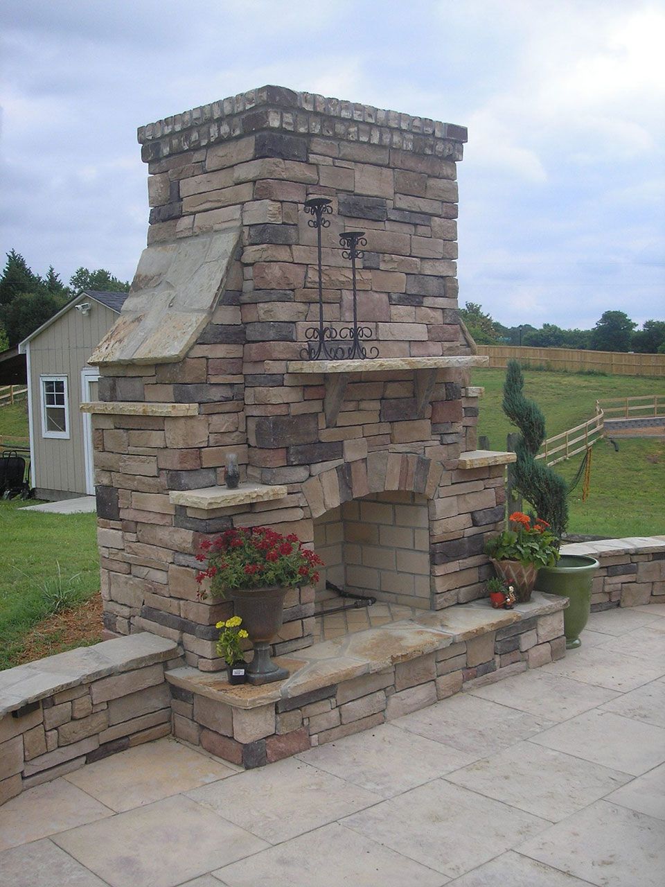 Fireplaces and Firepits 17