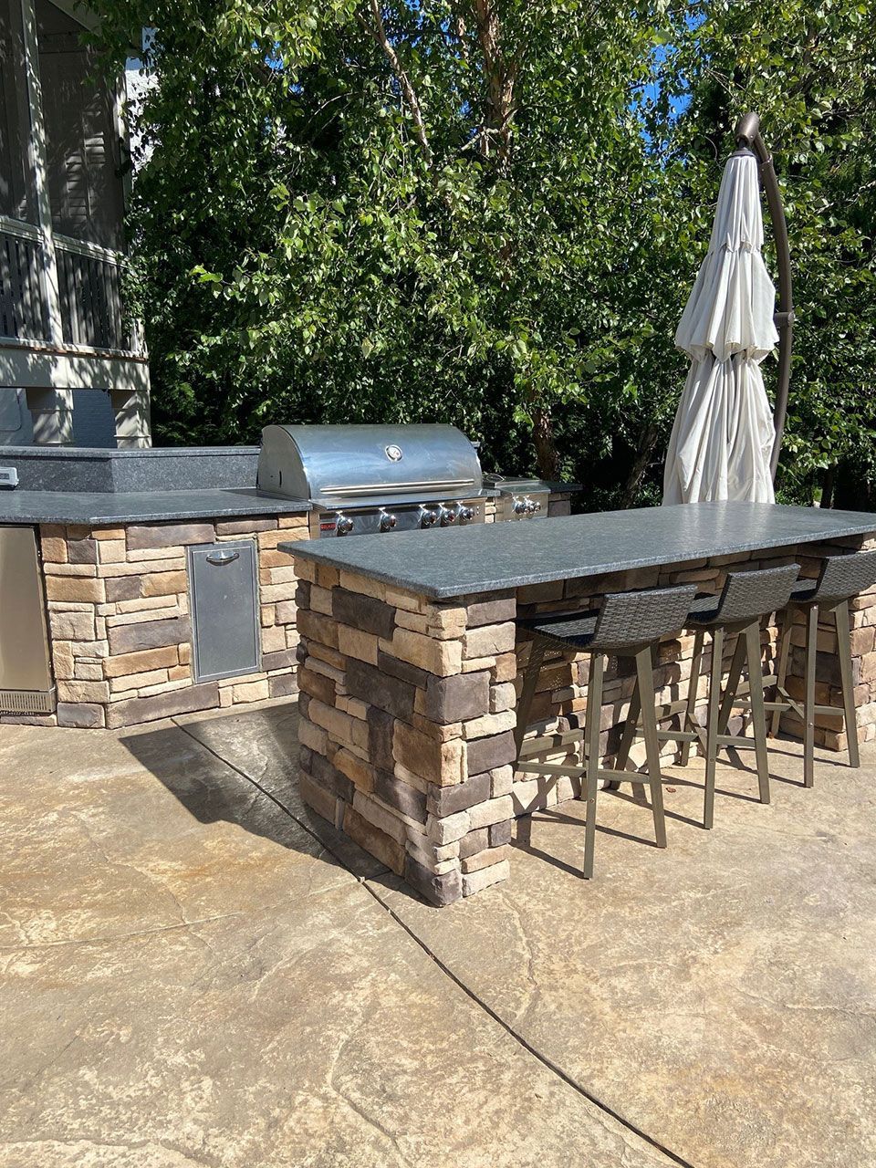 Outdoor Kitchens 31