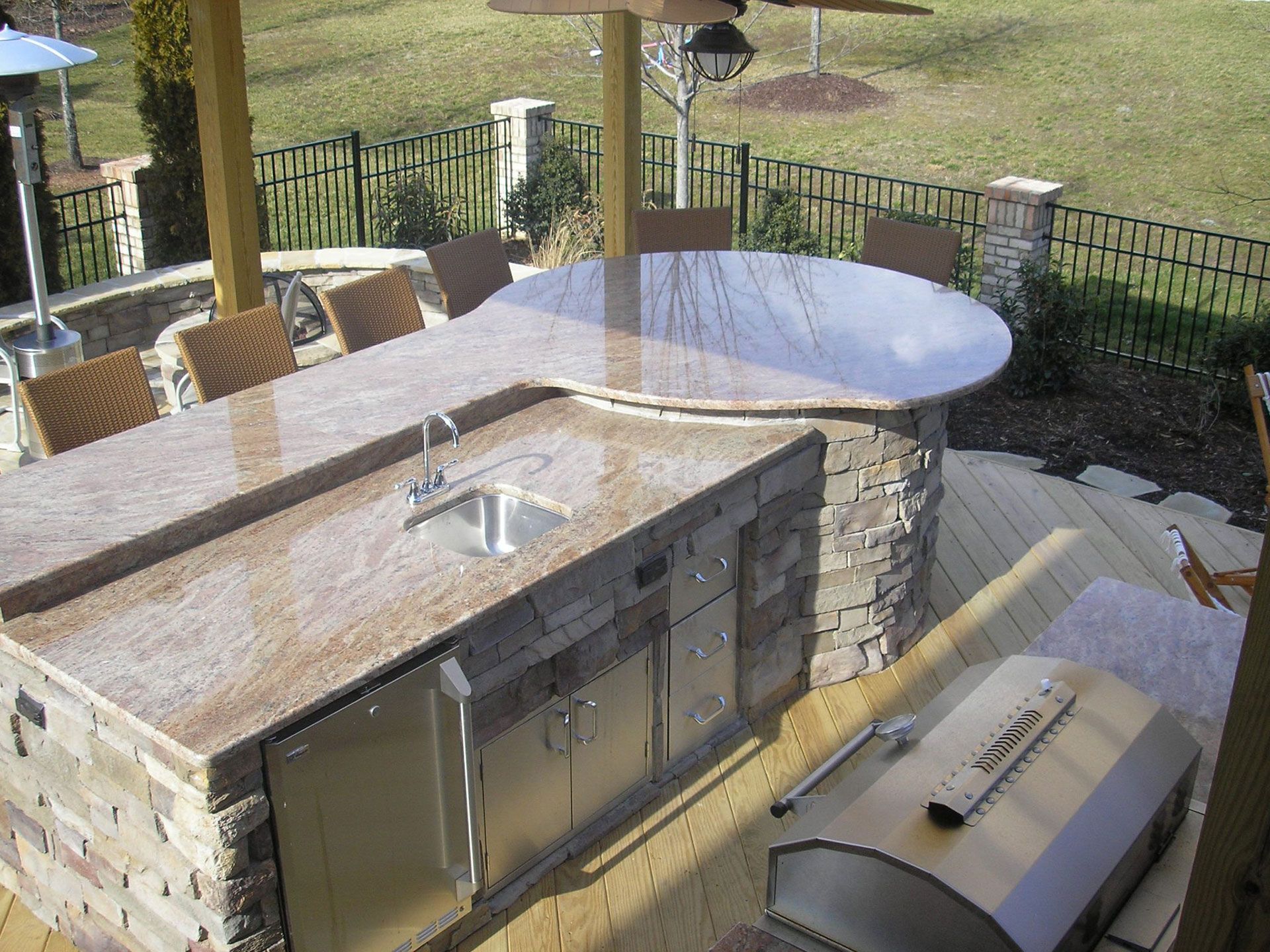 Outdoor Kitchens 6