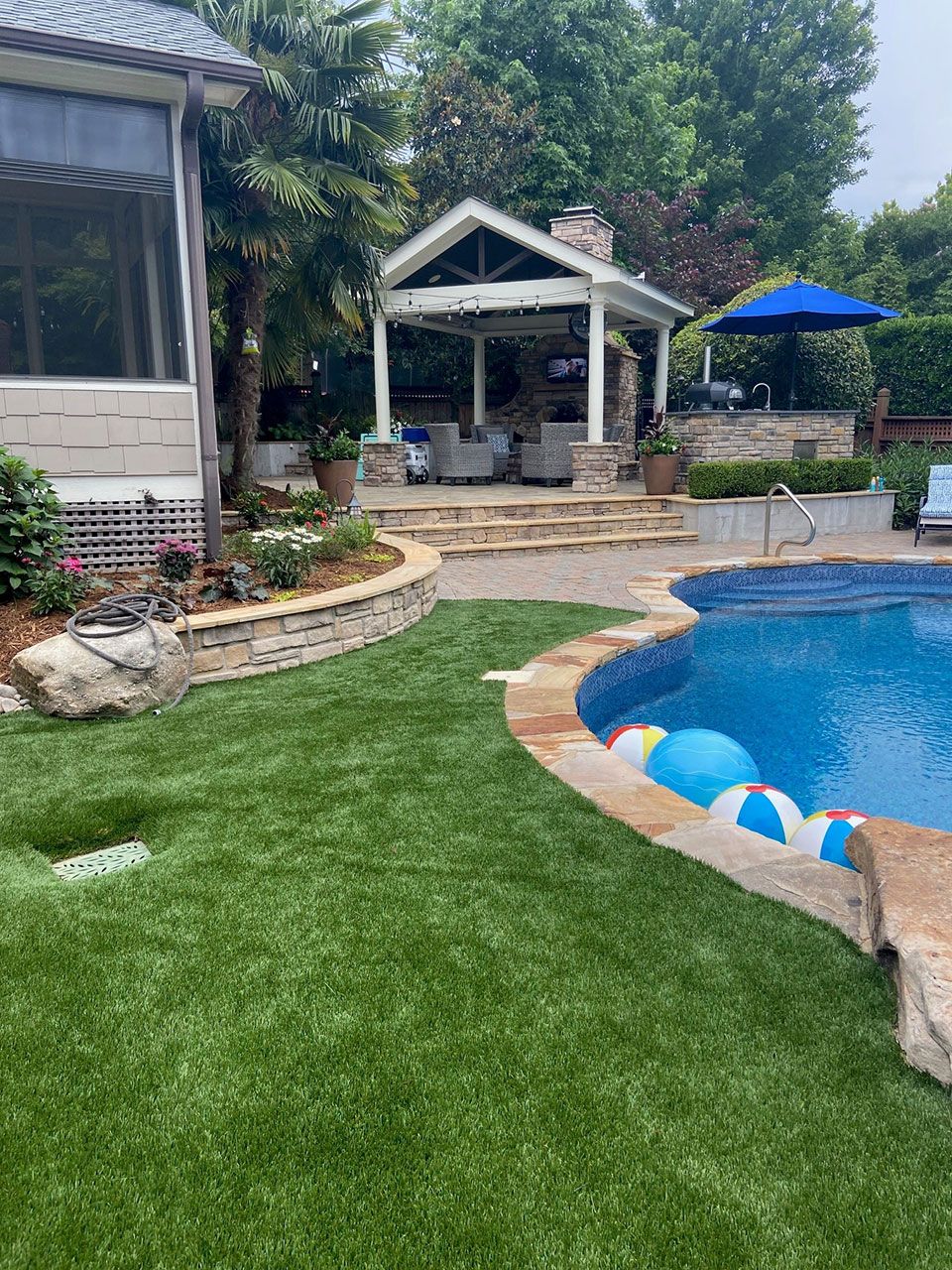 Pool and Water Features 14